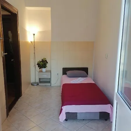 Infinity Boutique Hostel (Adults Only)