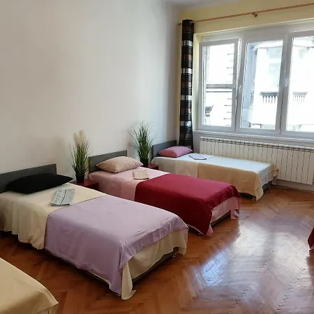 ホステル Infinity Boutique Hostel (Adults Only) サラエヴォ
