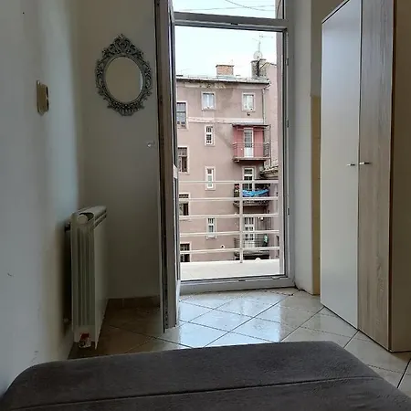 Infinity Boutique Hostel (Adults Only) ホステル サラエヴォ